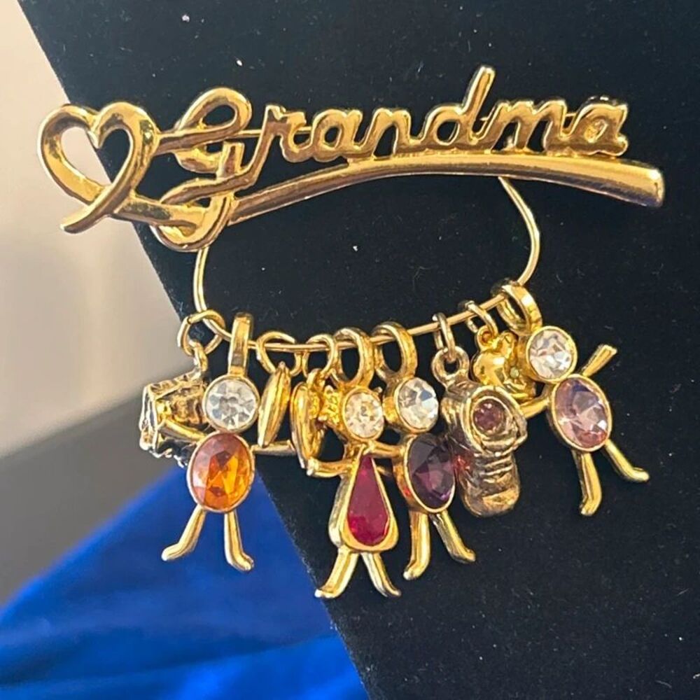 Vintage Grandma Gold Tone Brooch Pin